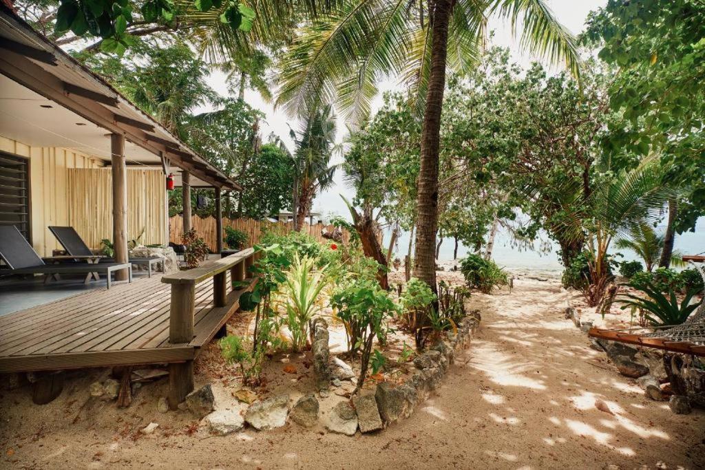 Beachcomber Island Resort 4*